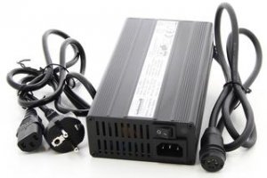 Schnellladegerät Electrolyte 42V 5A Li-ionen