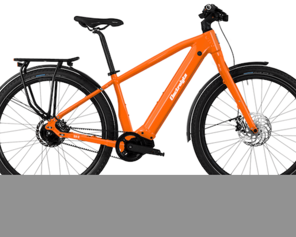 Electrolyte Bergblitz S9E Tour Seitenansicht in knalligen Orange. Mit Bosch Performance Line CX und Rohloff eShift Nabenschaltung lässt sich individuell konfigurieren. Vollausgestattet mit Schutzblechen, Supernova Mini 3 Pro und Taillight 2 Beleuchtung.